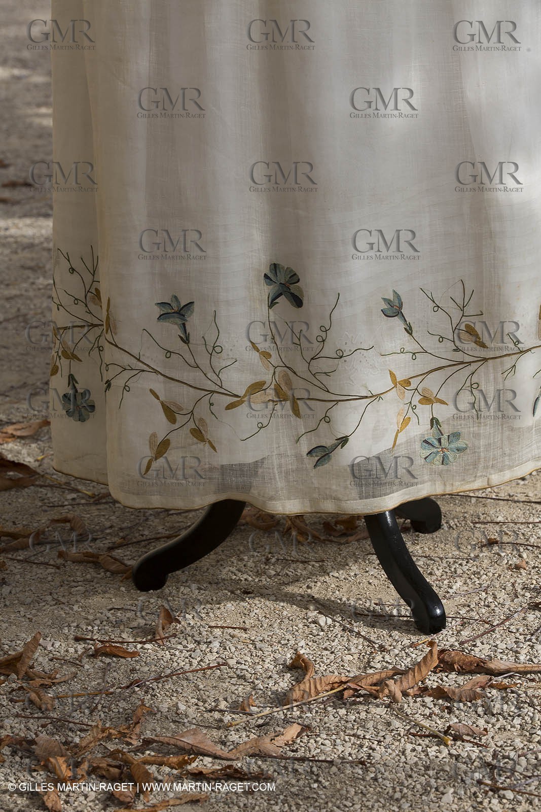 31 10 2013 - Ansouis (FRA,84) - Ansouis castle - Costumes of the exhibit Men costumes