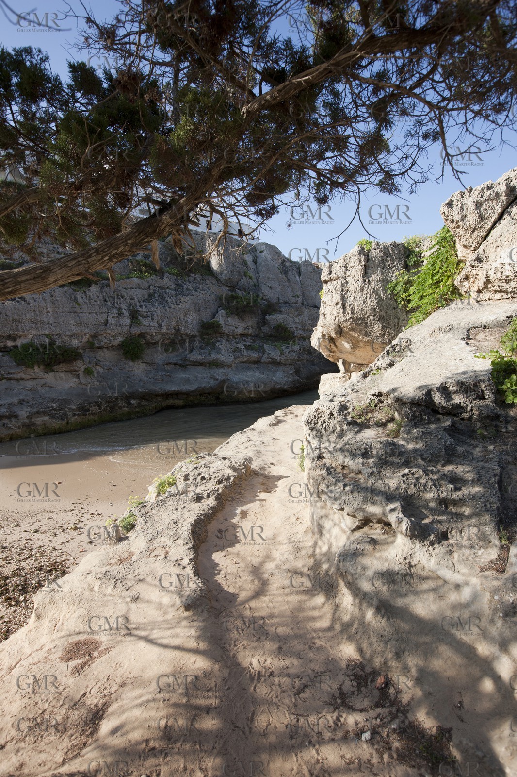 27 08 2010 - Minorque (ESP) -Cala En Blanes (West coast)