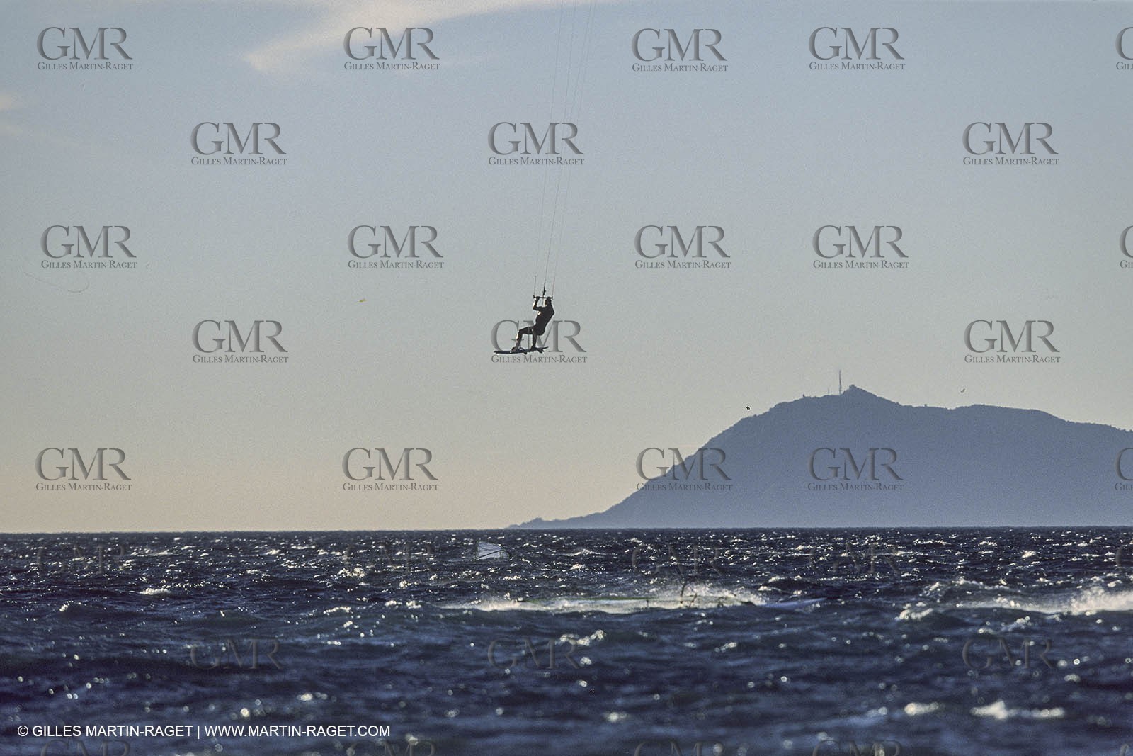 Watersports, Kite surfing