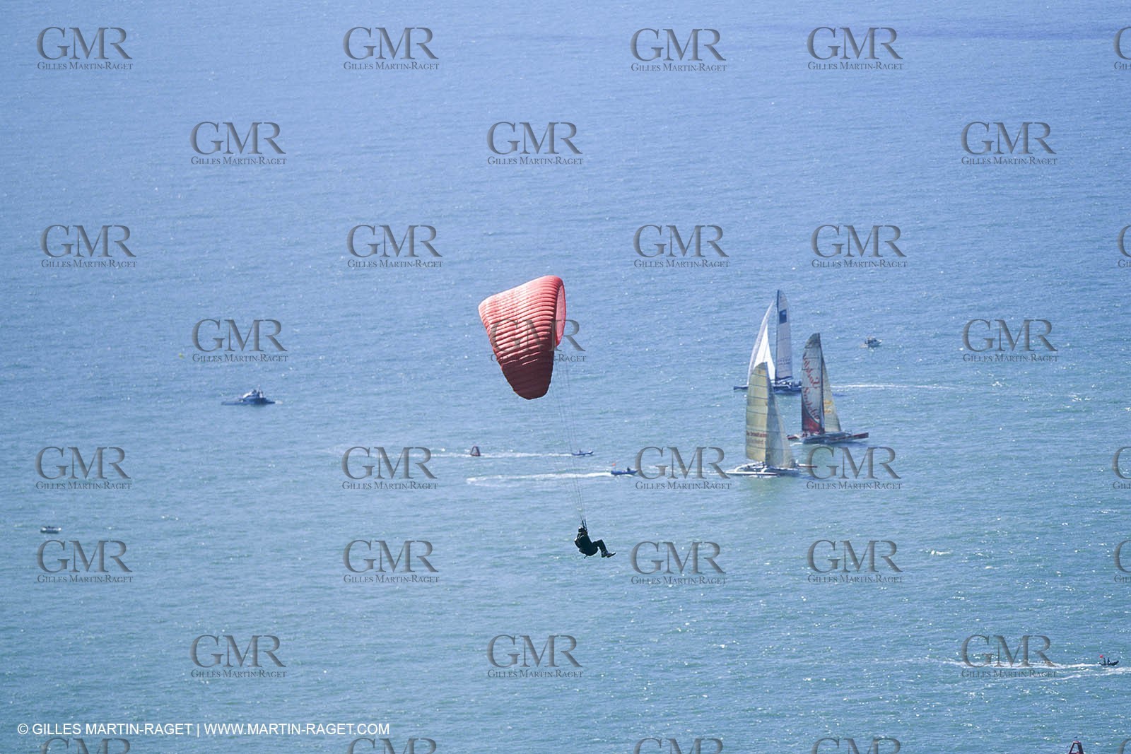 watersports, parachute ascensionnel, winglider, paraglider, aile volante