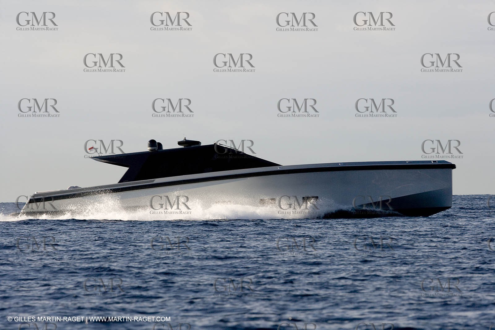 29 09 2007 - St Jean Cap Ferrat - Wally Yachts - Wally Power 70 - Lau Lau