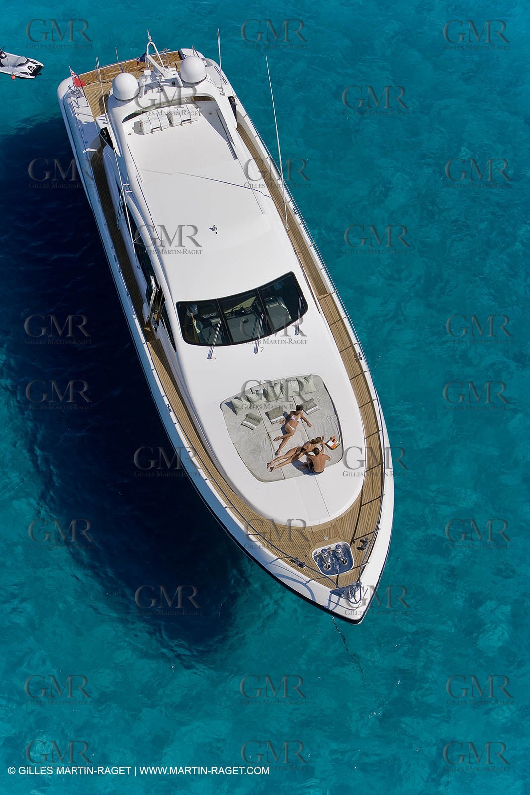 06 09 2007 - Saint Tropez (FRA, 83) - Superyachts - Motoryachts - Mangusta 92 Triple Fun in Saint Tropez - Mooring at Club 55 at Pampelonne Beach