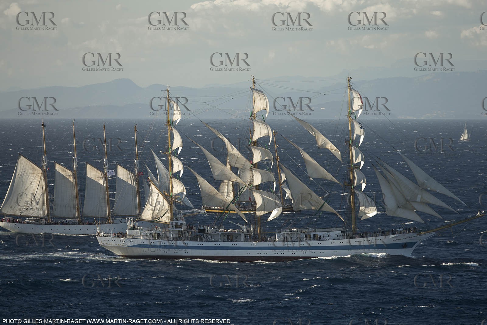 30 09 2013 - Toulon (FRA,83) - Toulon Voiles de Légende - Start towards La Spezia
