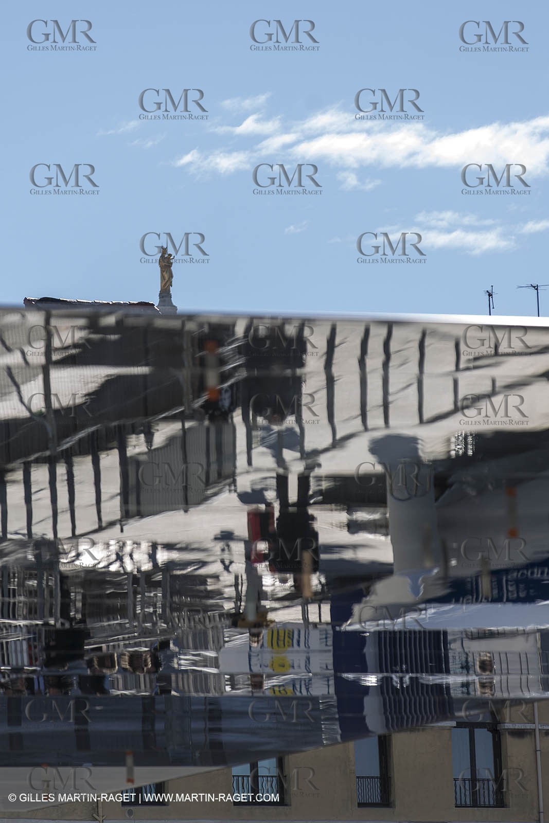 04 02 2013 - Marseille (FRA,13) - Vieux Port (historical port) refit - Works on the shadow maker