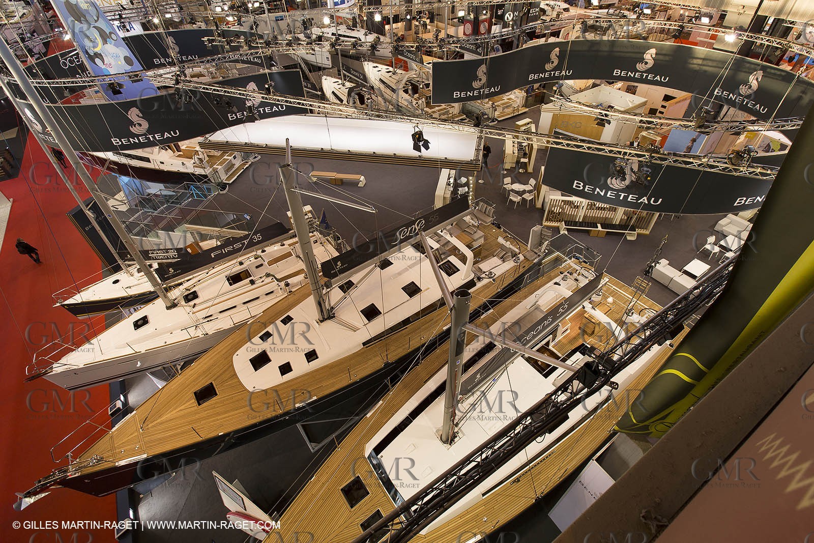10 12 2013 - Paris (FRA,75) -Paris Boat Show - Beneteau booth