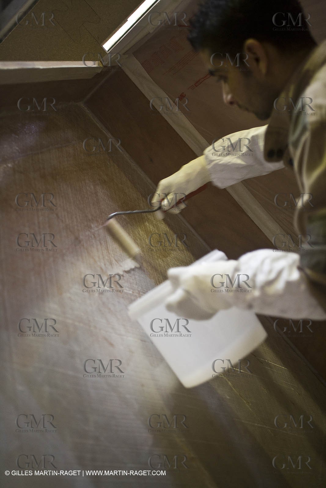 22 01 2008 - La Ciotat (FRA, 13) - Construction of cruising catamaran Nahema at H2X boatyard -modules lamination