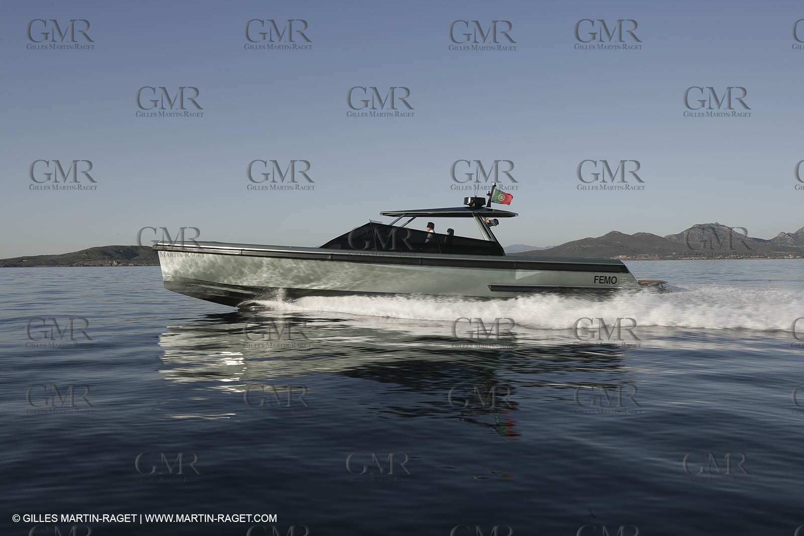 16 07 2007 - Portisco (Italie, Sardaigne) - Wally Power 47, 2007 version