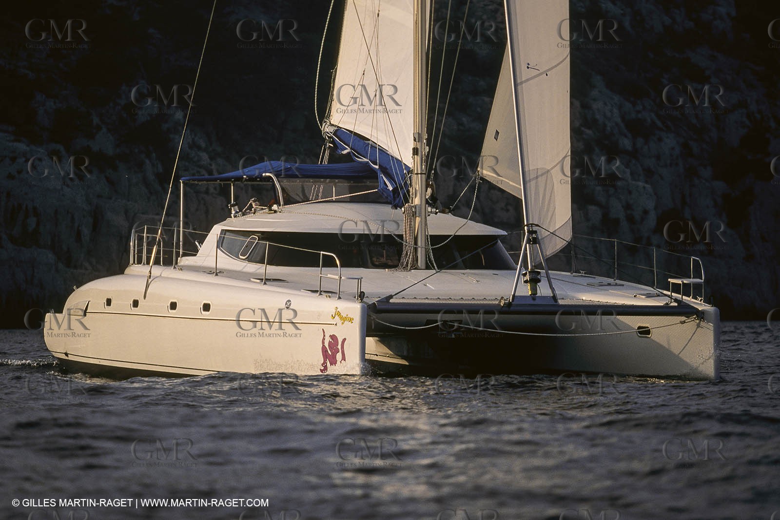 Sailing, cruising, multihull under sail