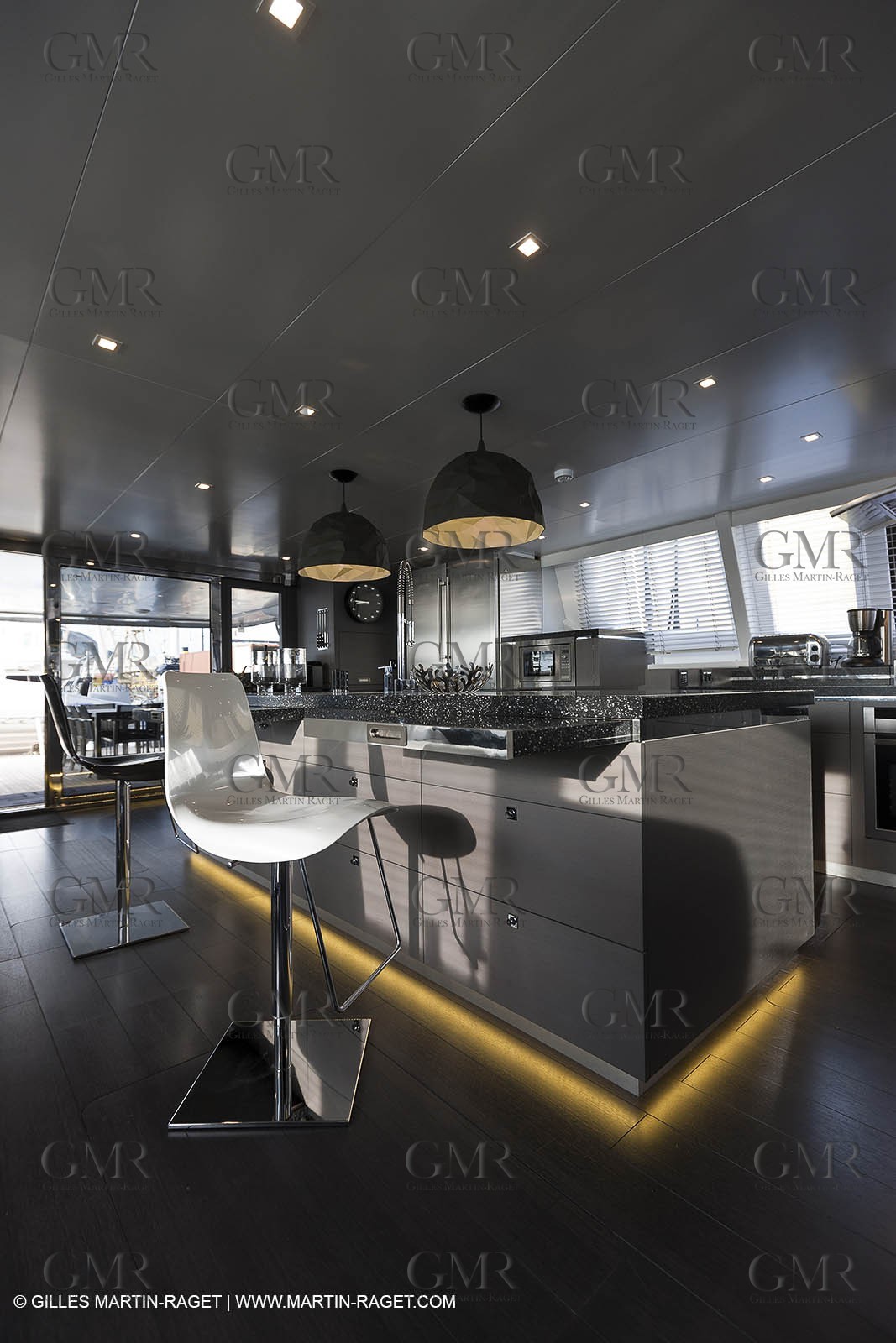 25 02 2011 - La Ciotat (FRA,13) - Super Yachts - Chantier H2X - Cartouche