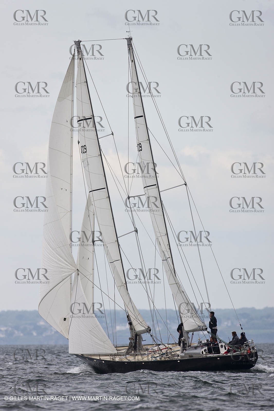 19 05 2010- Lorent- (FRA,56)  -  Pen Duick III