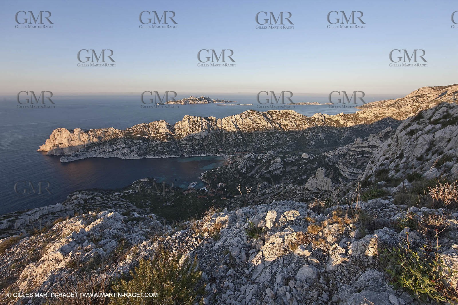 04 04 2009 - Marseille (FRA, 13) - Les Calanques - Marseille as seen from the top of the Baou Rond