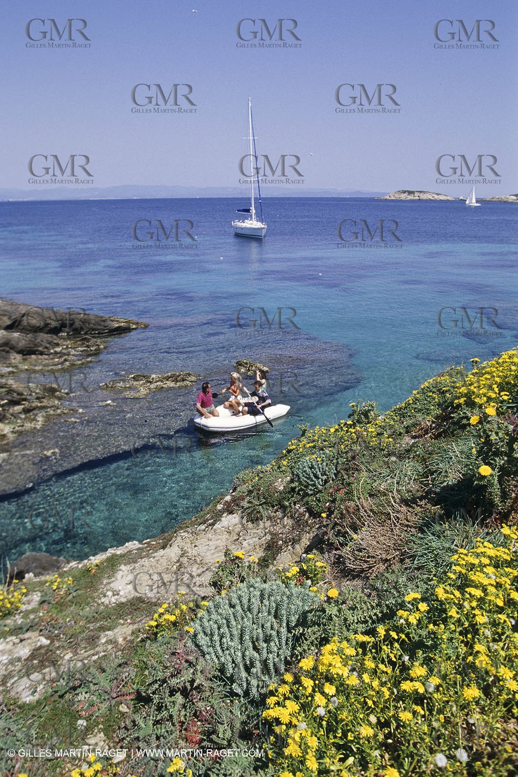 sailing, cruising, monohull at the mooring