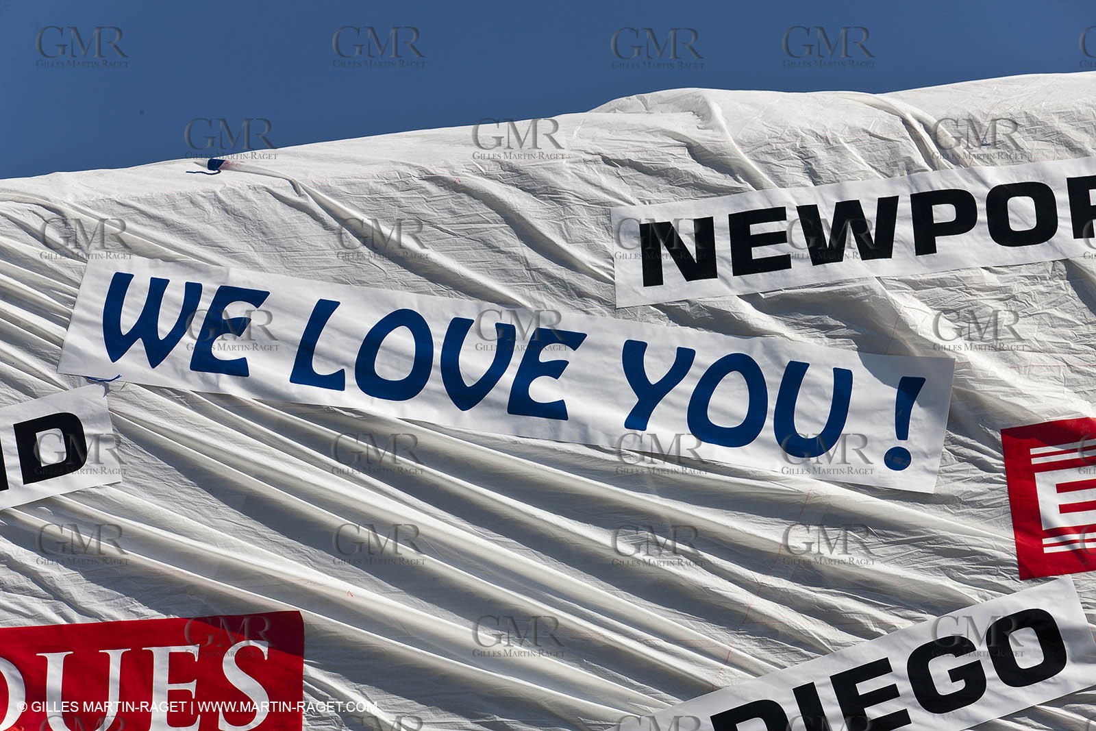 21 11 2010 - Dubai (UAE) - Dubai Louis Vuitton Trophy -  Round 2 - BMW ORACLE Racingg Vs Emirates Team New Zealand