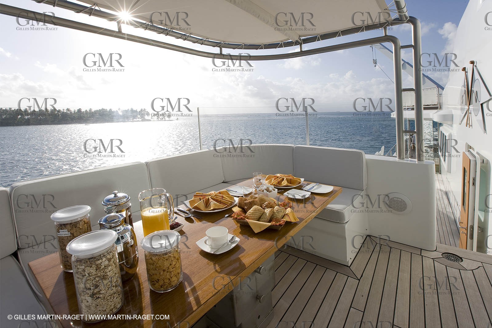 01 02 2008 - San Blas Archipelago (Panama) - Motor Yacht Senses