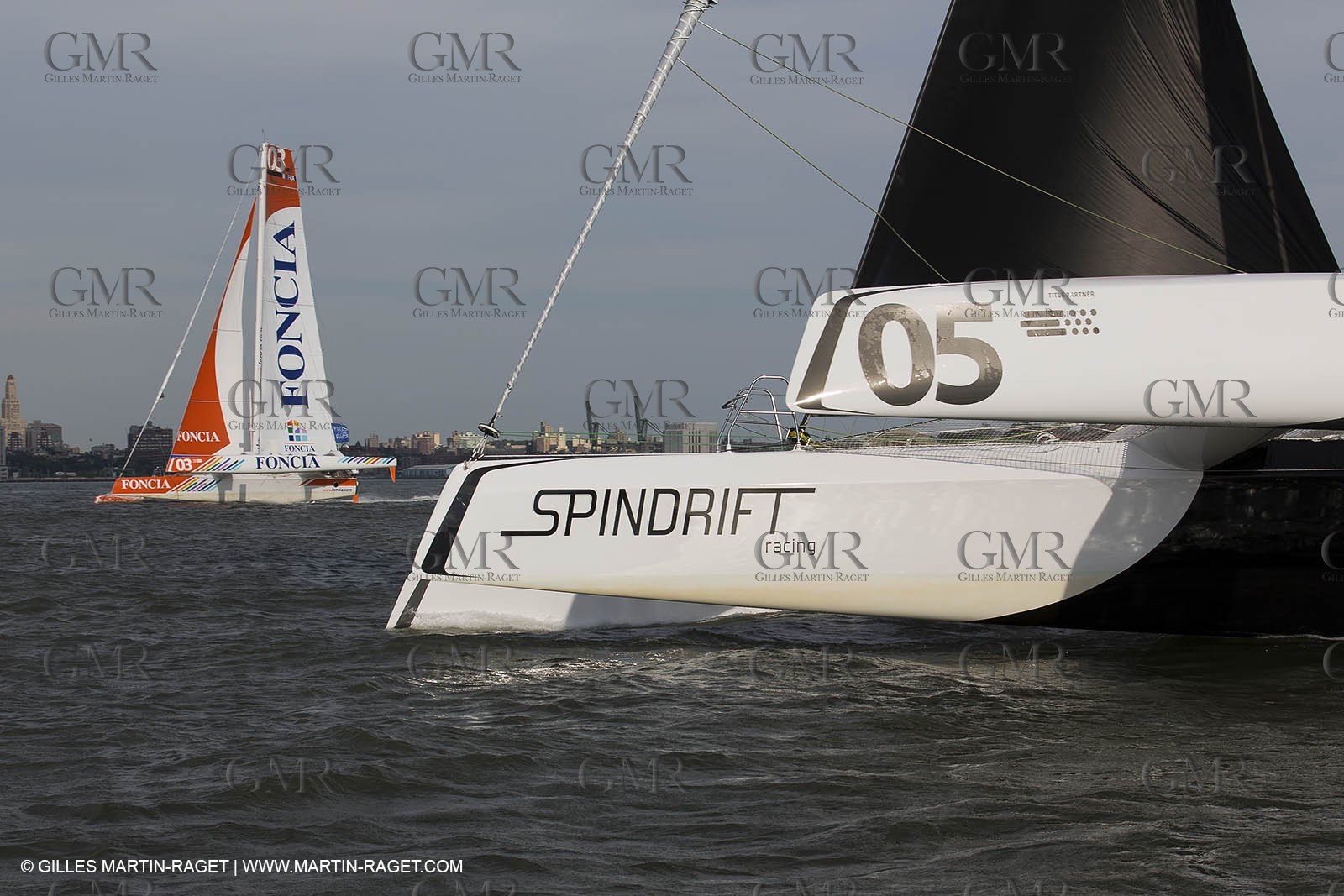 05 07 2012 - New York (USA) - Ocean Krys Race - Speed runs in fornt of NY city