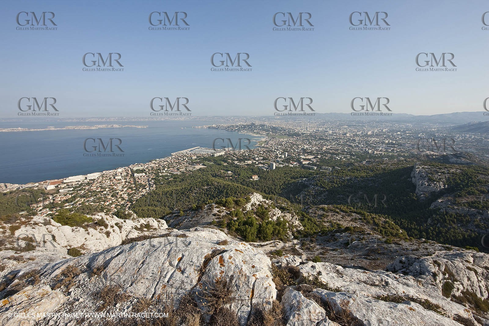 10 09 2009 - Marseille (FRA, 13) - Les Calanques - Massif de Marseilleveyre - At the top, looking north