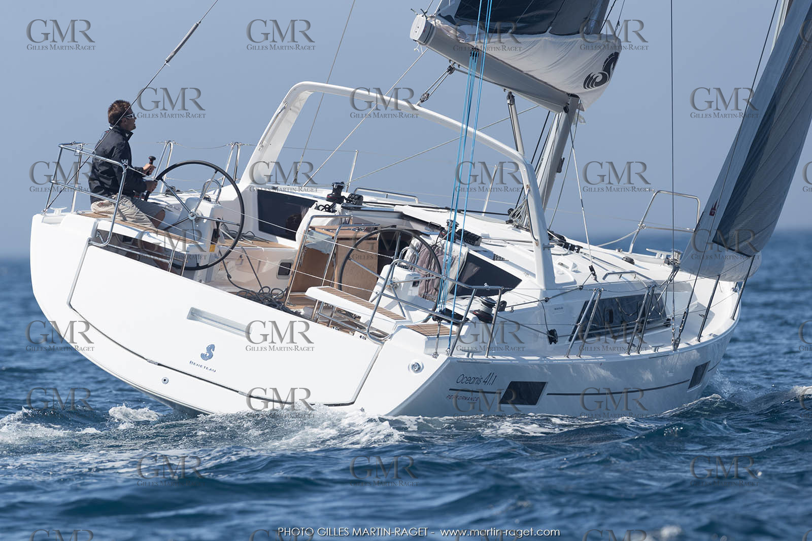 04 07 3017; Les EMbiez (FRA; 83) - Chantier Beneteau; Oceanis 41.1