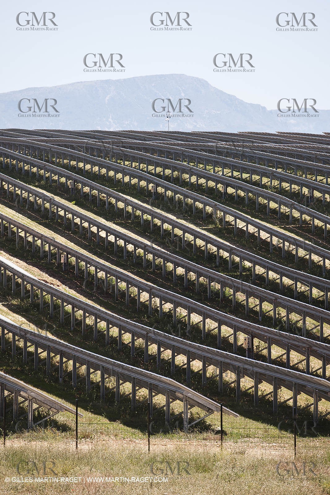 27 06 2011 - Puimichel (FRA, 04) - Solar far des Mées