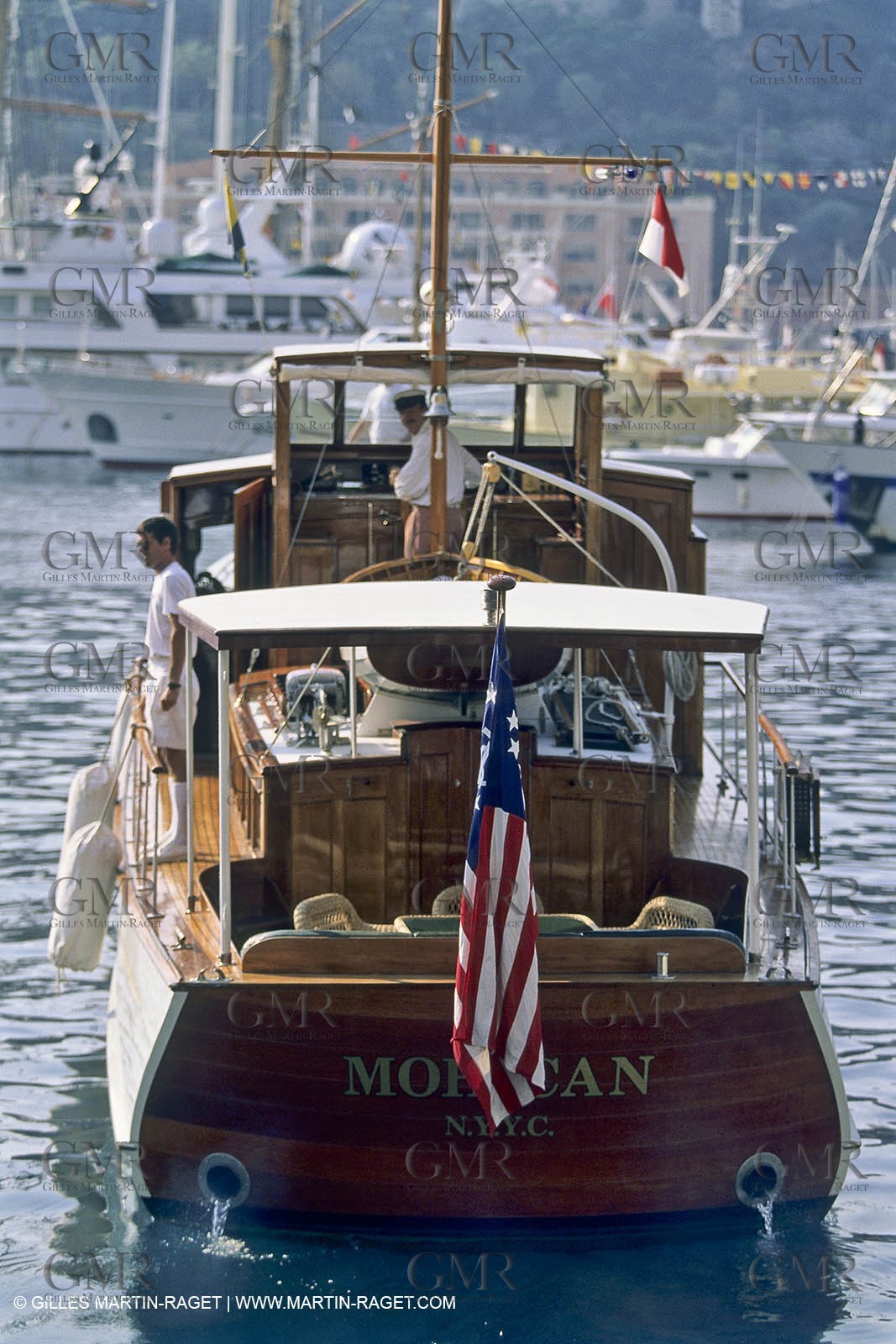 MOTORYACHT Bois133.jpg