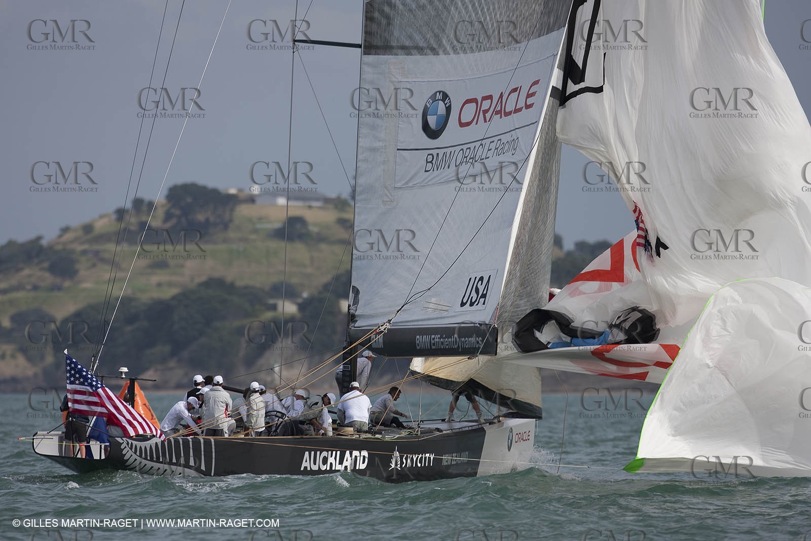 01 02 2009 - Auckland (NZL) -  Louis Vuitton Pacific Series -  Racing Day 4 - Round Robin 2 - BMW ORACLE RAcing Vs Pataugas by K-Challenge