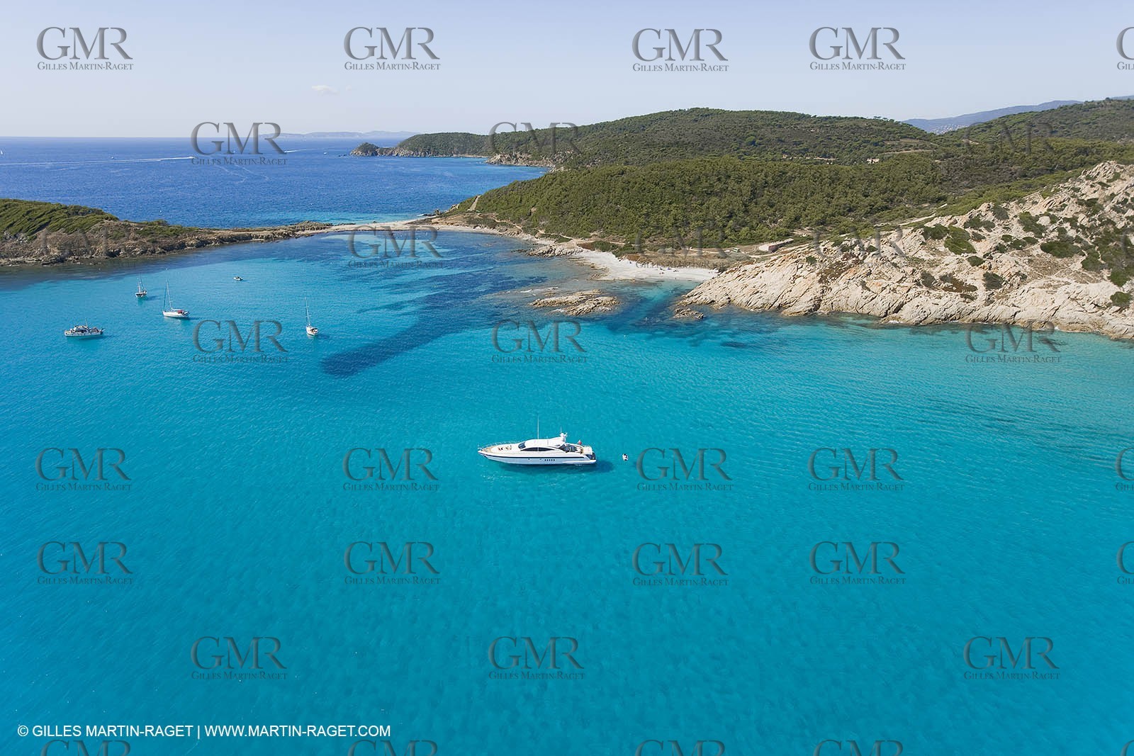 06 09 2007 - Saint Tropez (FRA, 83) - Superyachts - Motoryachts - Mangusta 92 Triple Fun in Saint Tropez - Mooring at Club 55 at Pampelonne Beach