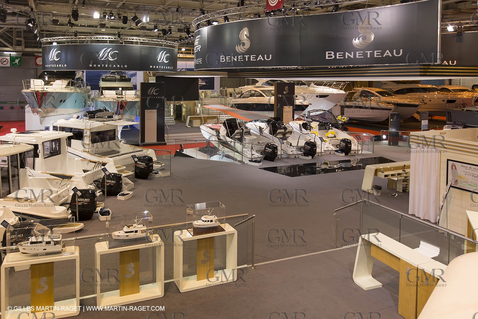 10 12 2013 - Paris (FRA,75) -Paris Boat Show - Beneteau booth