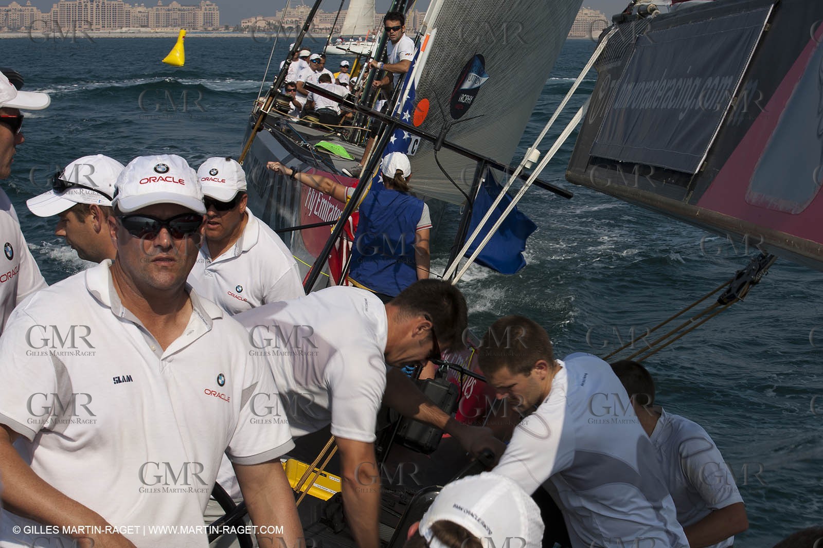 14 11 2010 - Dubai (UAE) - Dubai Louis Vuitton Trophy -  BMW ORACLE Racing - Training - Onboard Vs All 4 one