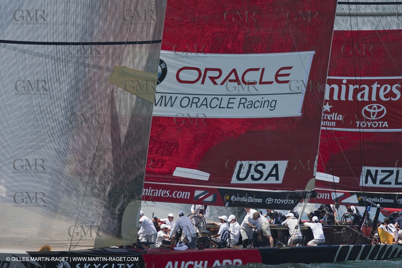 23 01 2009 - Auckland (NZL) -  Louis Vuitton Pacific Series - BMW ORACLE Racing-Tuning up onboard Emirates Team New Zealand yacht