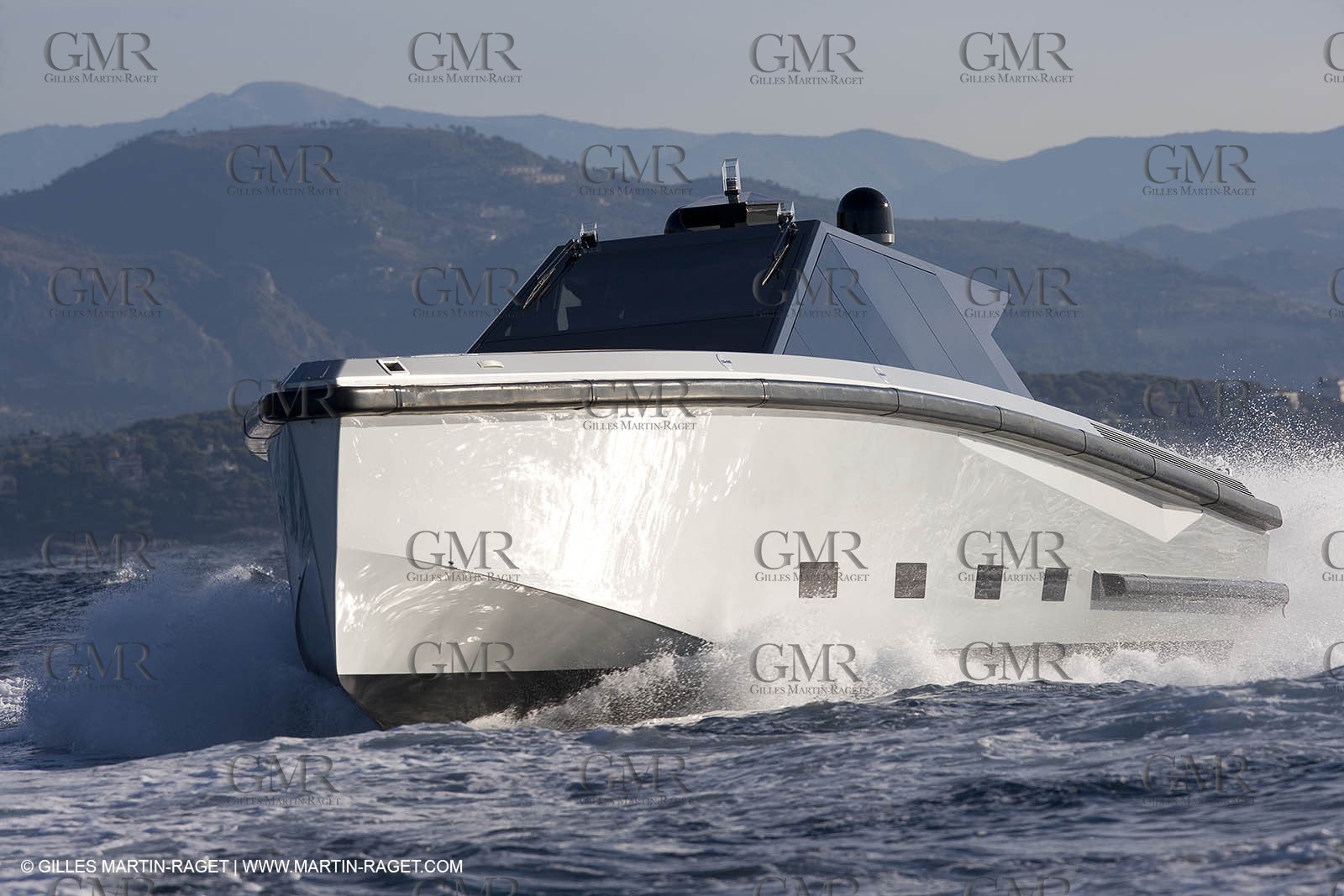 29 09 2007 - St Jean Cap Ferrat - Wally Yachts - Wally Power 70 - Lau Lau