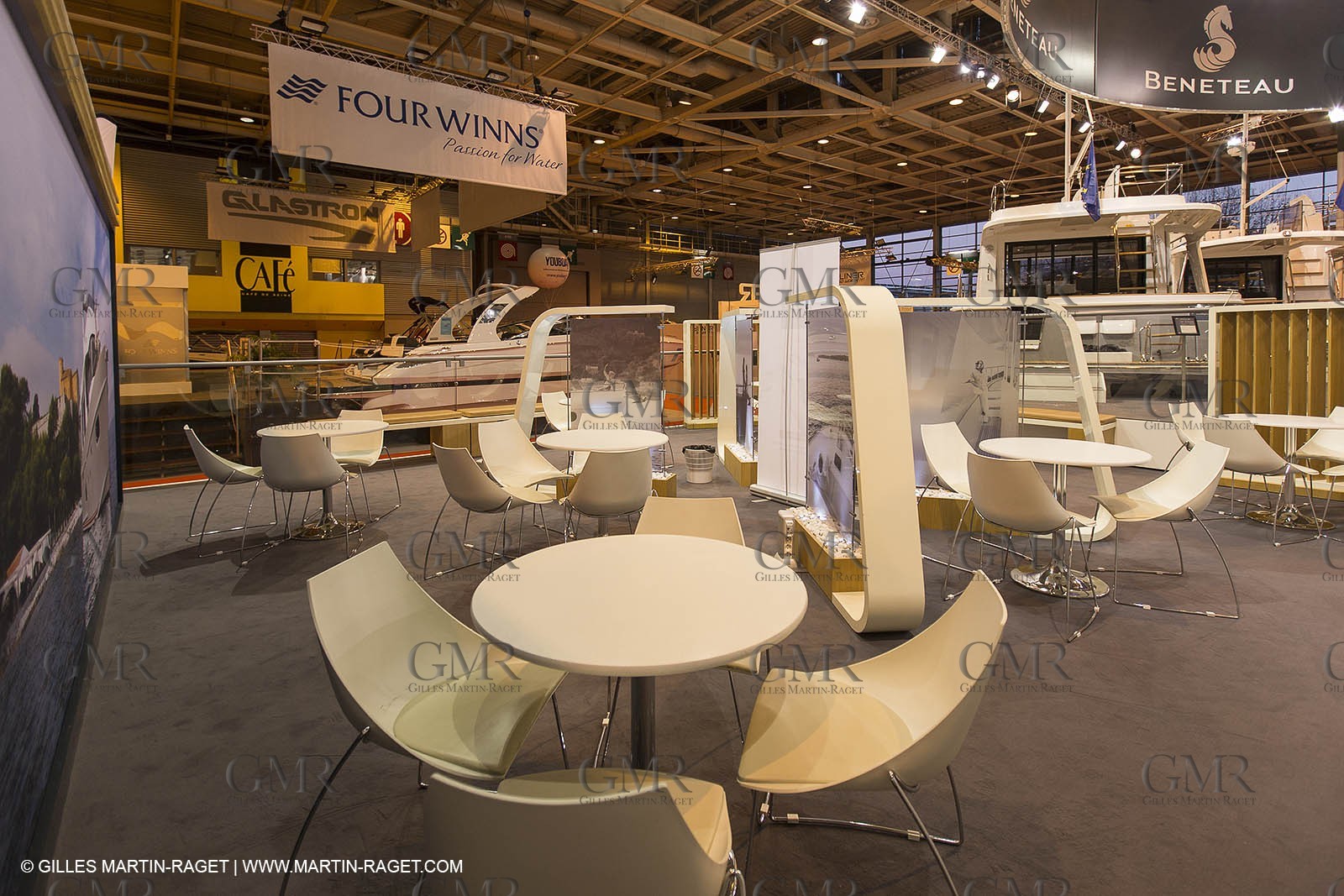 10 12 2013 - Paris (FRA,75) -Paris Boat Show - Beneteau booth