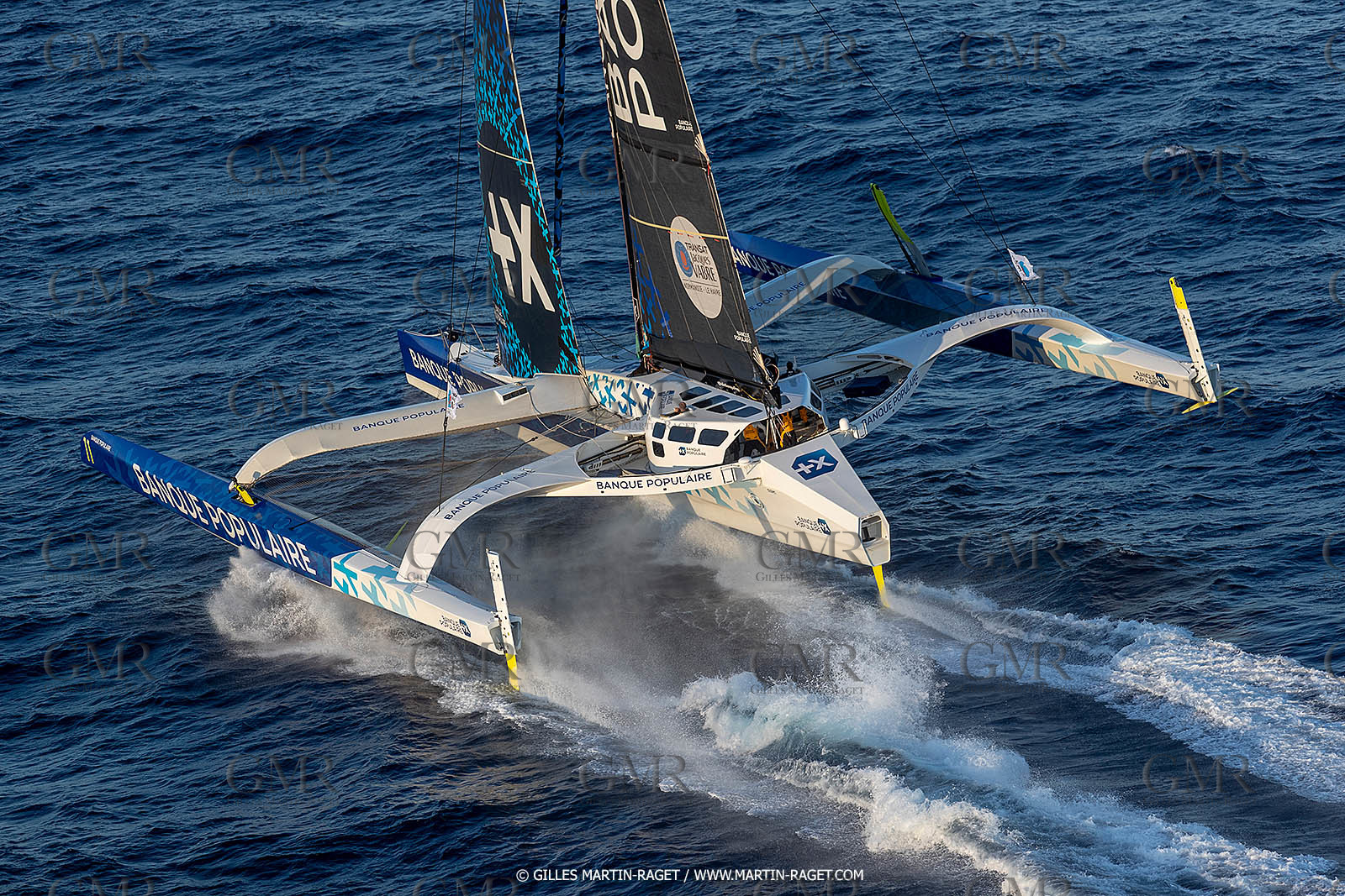 Banque Populaire devant Marseille