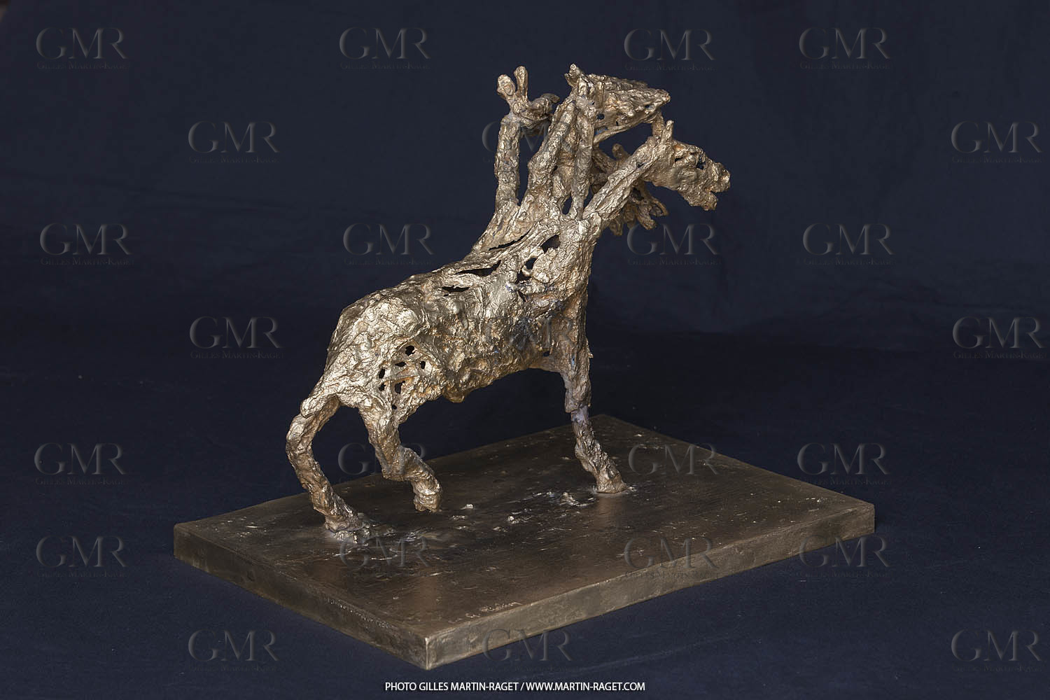 02 04 2016, Marseille (FRA,13), Oeuvre de Germaine Richier, Le Cheval à six têtes, petit 1955 ou 1956, Bronze naturel nettoyé, Numéroté Epreuve d'artiste, fondeur : L. Thinot, Paris, 35,5 x 38 x 18 cm, Collection particulière