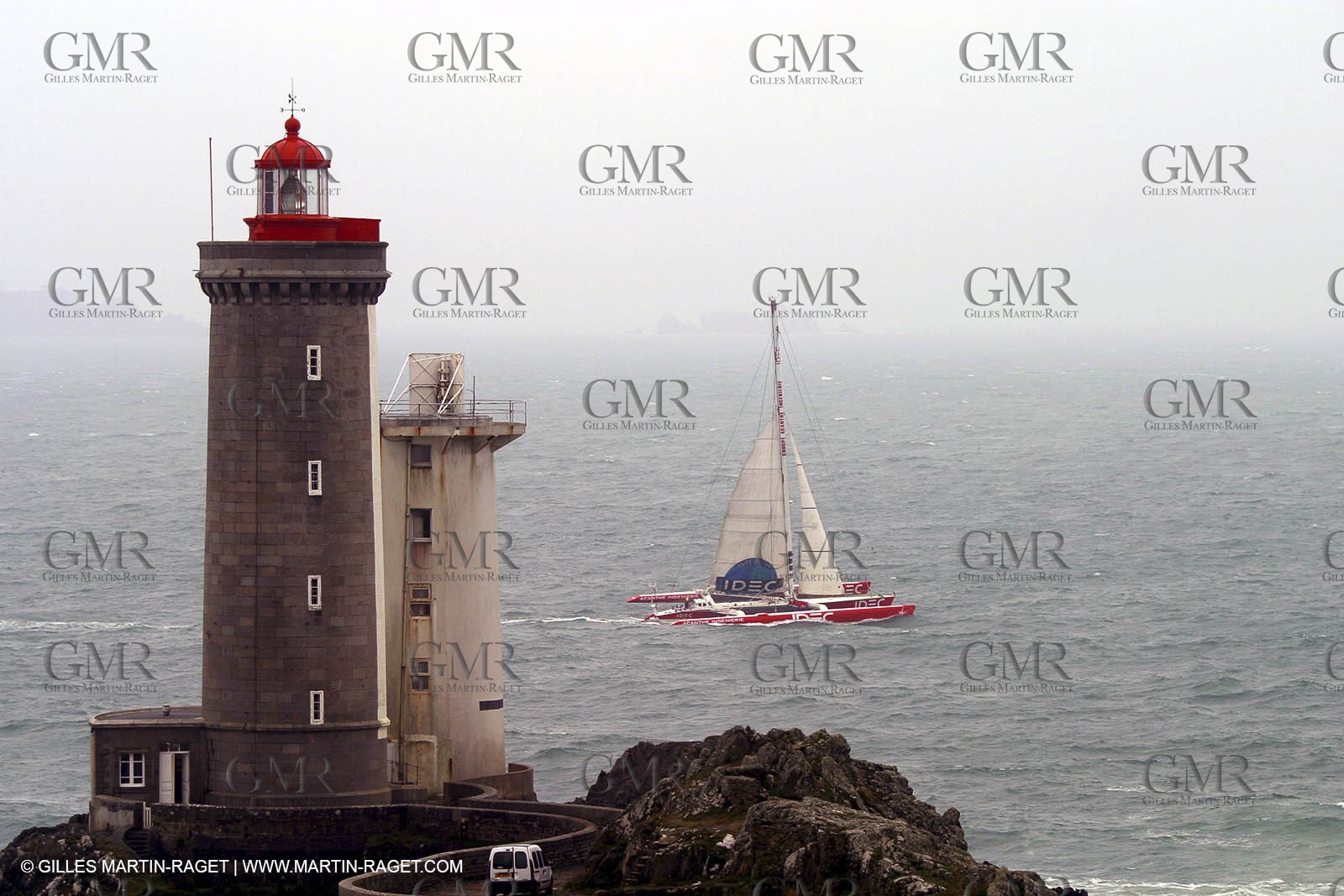 Round the world solo record - Idec - Francis Joyon - Brest finish