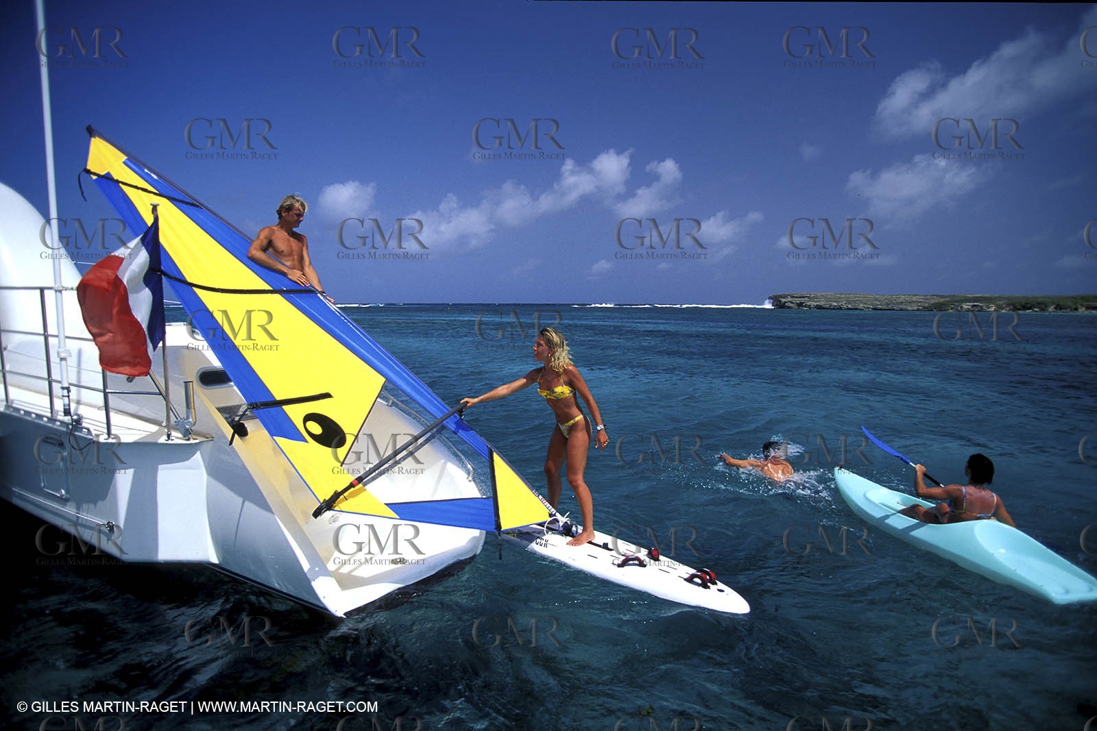 Cruising - People - Doing nothing