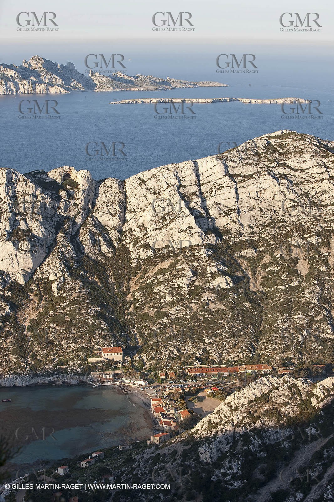 04 04 2009 - Marseille (FRA, 13) - Les Calanques - Marseille as seen from the top of the Baou Rond