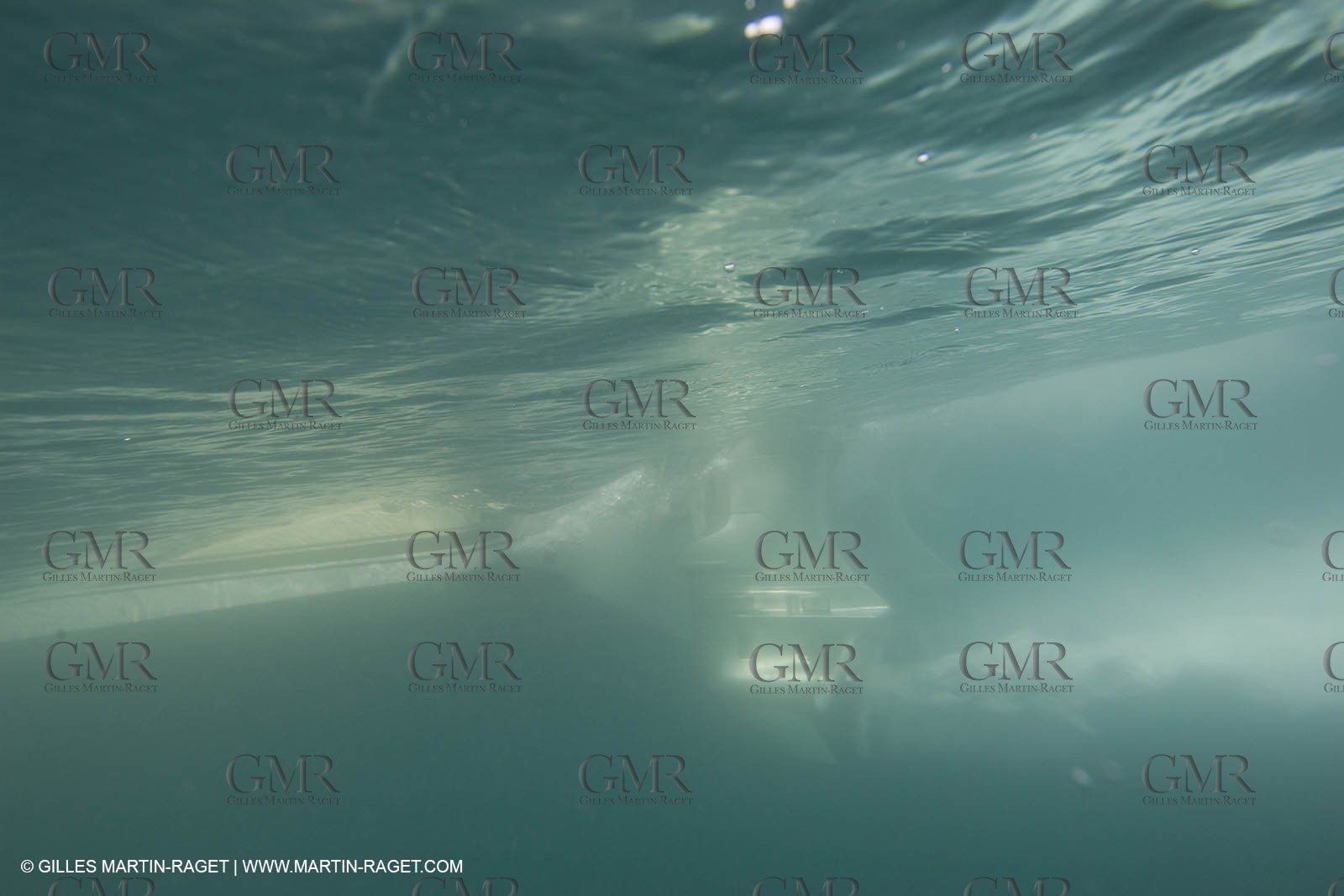 Bateaux à moteur, entretien technique