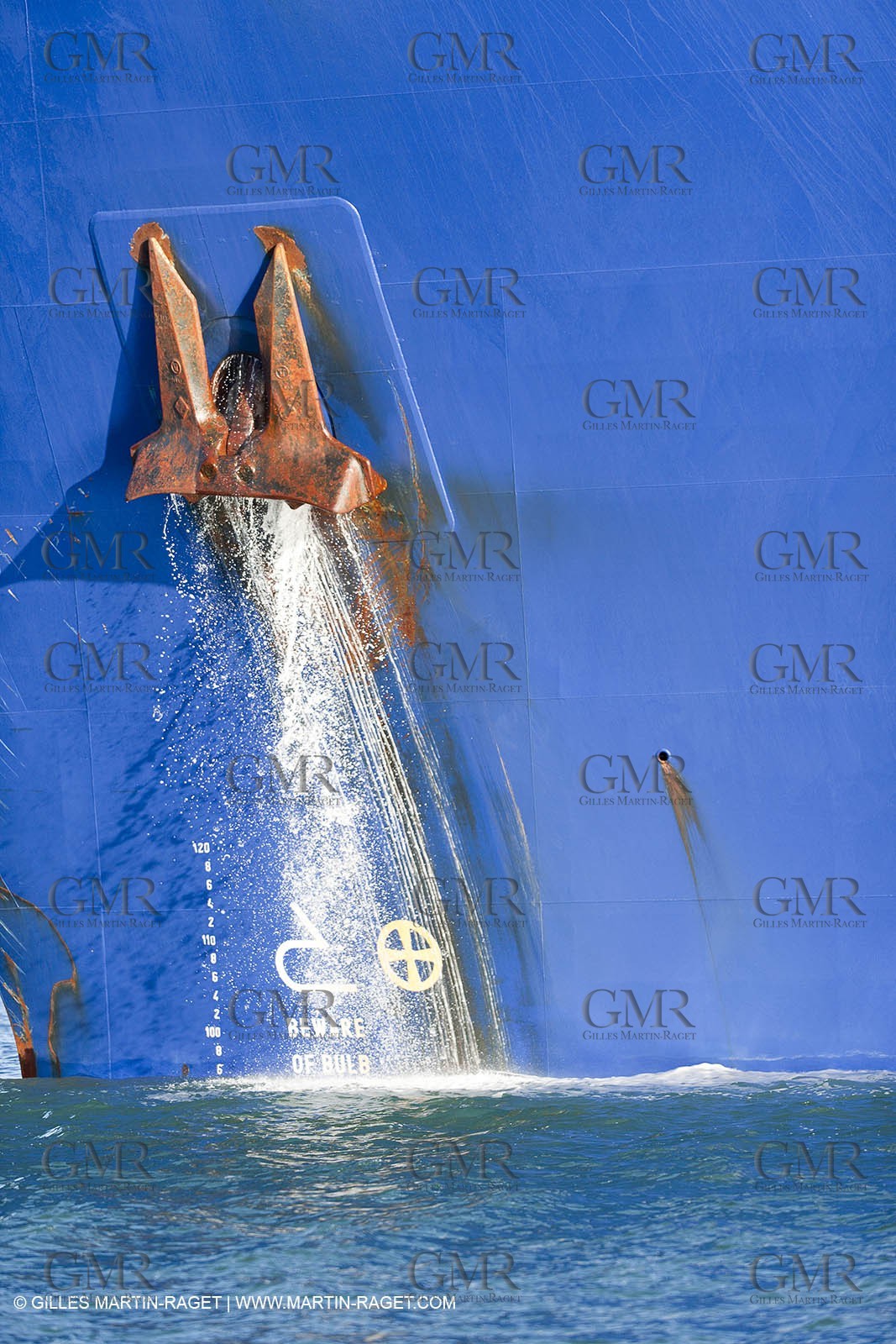 Monde maritime, opérations porturaires, ports, manoeuvres, marine world, harbour operations, maritime shipping,