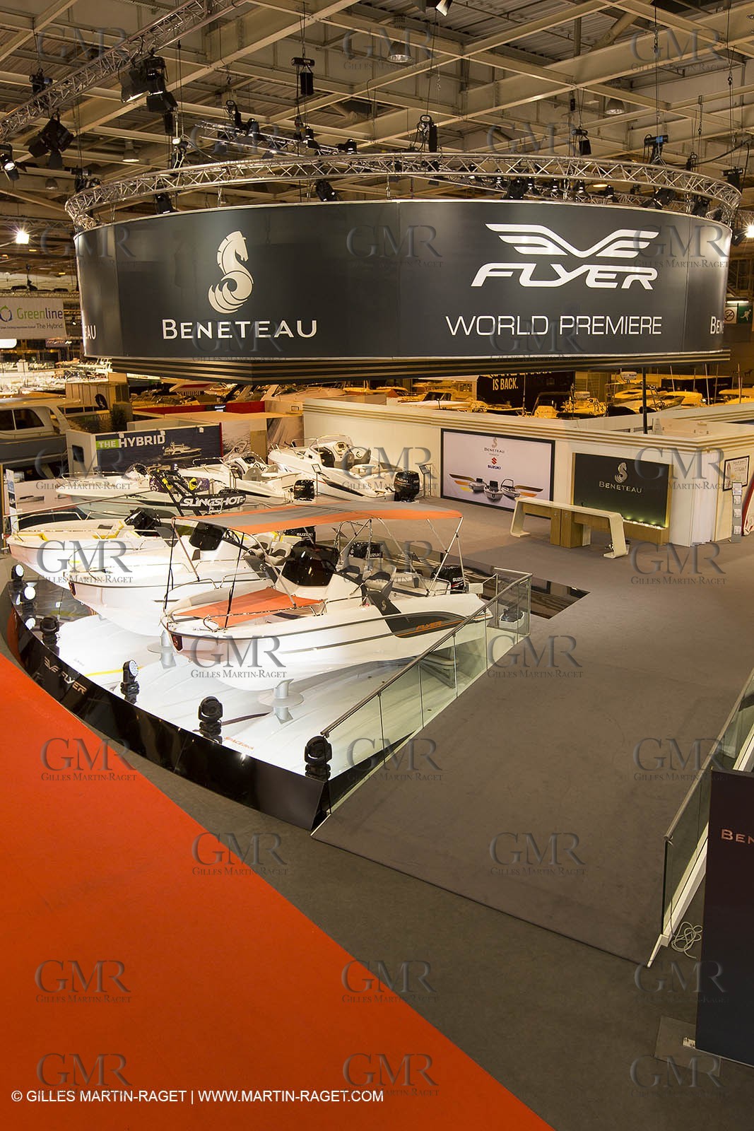 10 12 2013 - Paris (FRA,75) -Paris Boat Show - Beneteau booth
