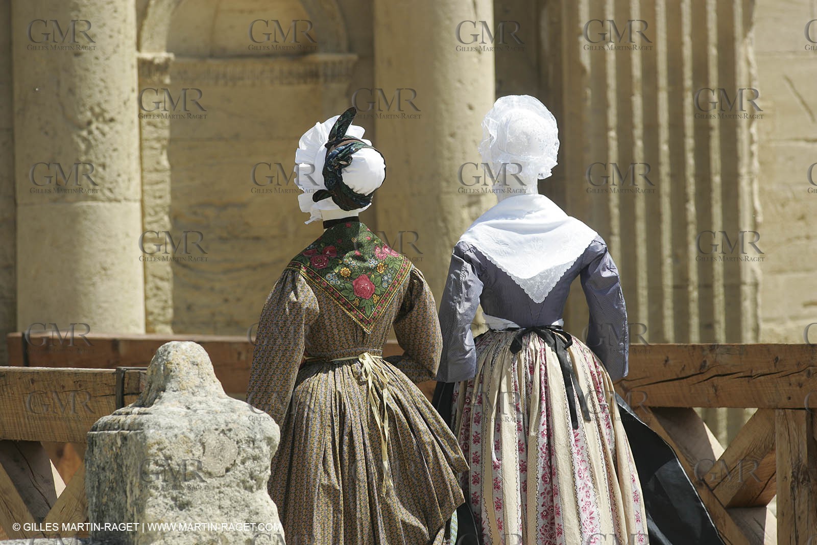 May 2004 - La Tour d'Aigues (FRA, 84) - Old costumes for women of the South exhibition