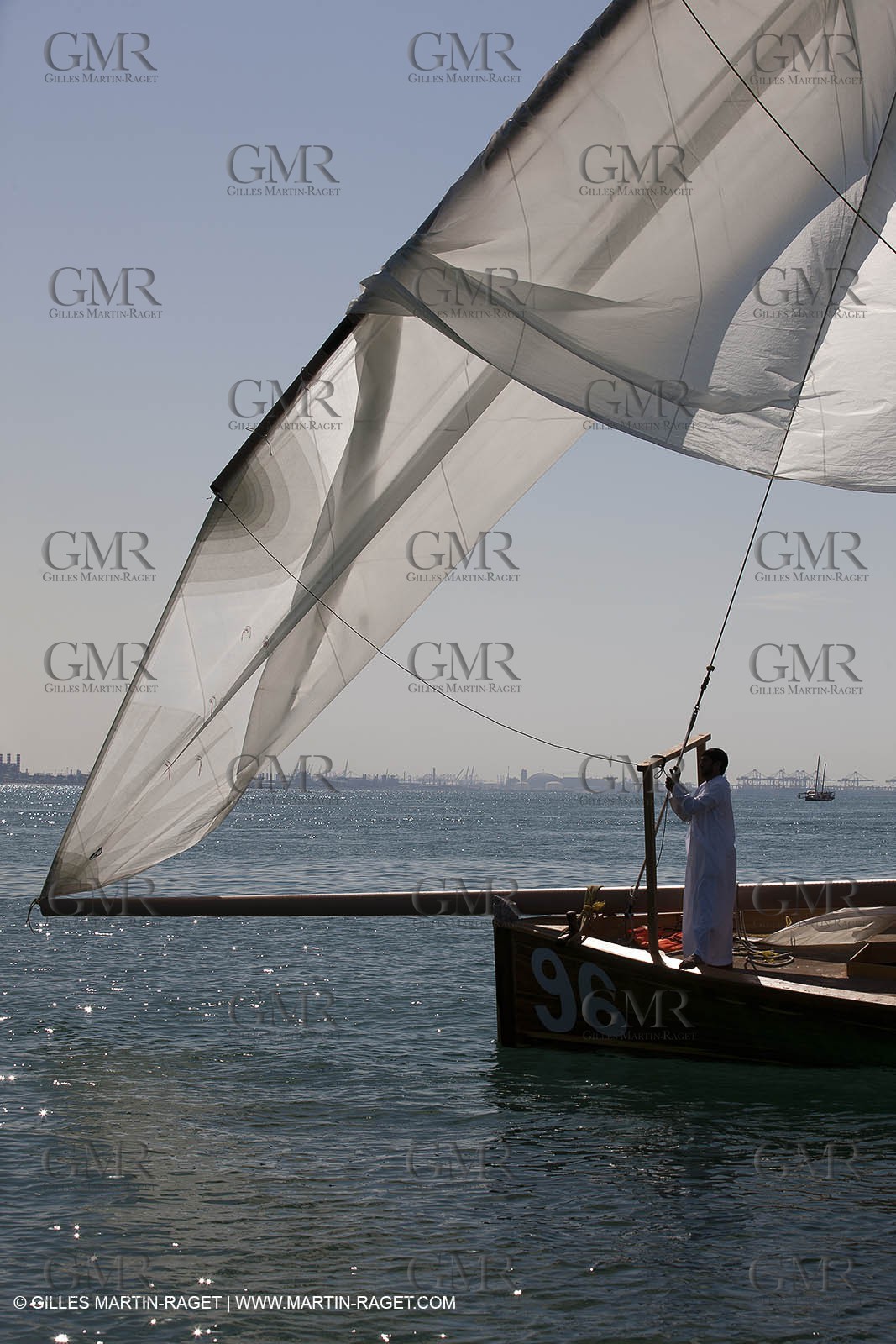 20 11 2010 - Dubai (UAE) - Dubai Louis Vuitton Trophy - Traditionnal dhow races for competing teams