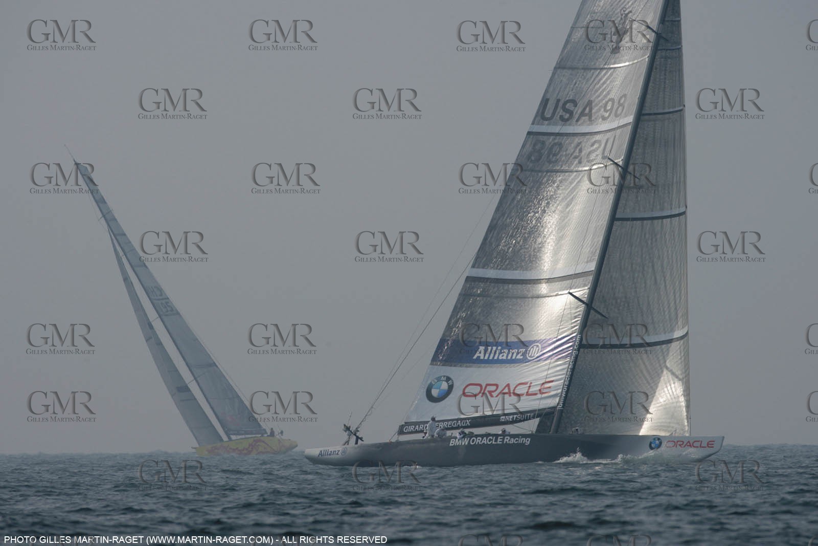 20 04 2007-Valencia (Spain)- 32nd America's Cup - Louis Vuitton Cup - RR1 - DAY 5 - BMW ORACLE Racing