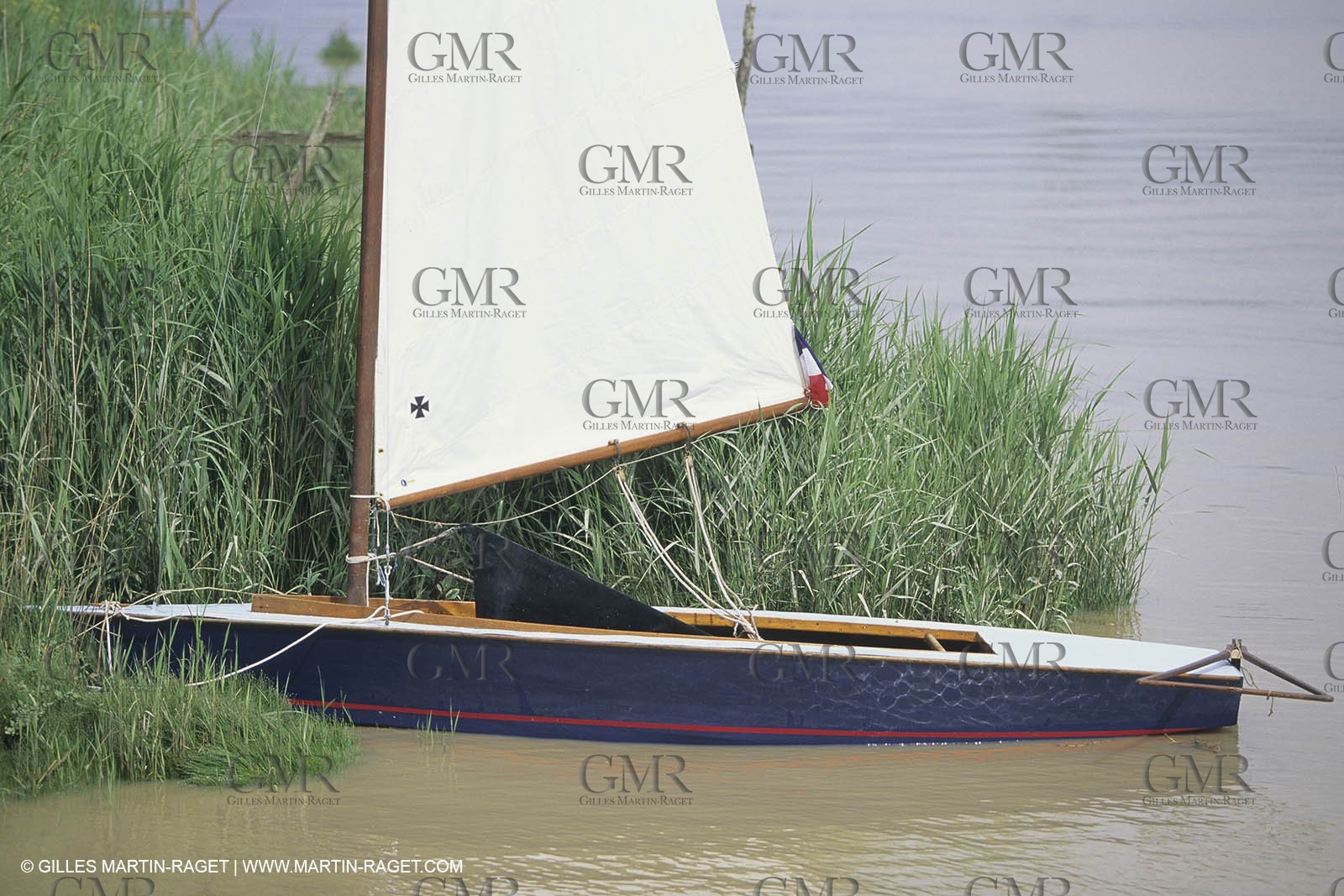 Petits yachts classiques, small classic yachts