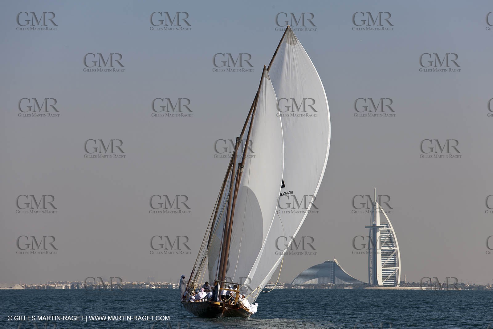 20 11 2010 - Dubai (UAE) - Dubai Louis Vuitton Trophy - Traditionnal dhow races for competing teams