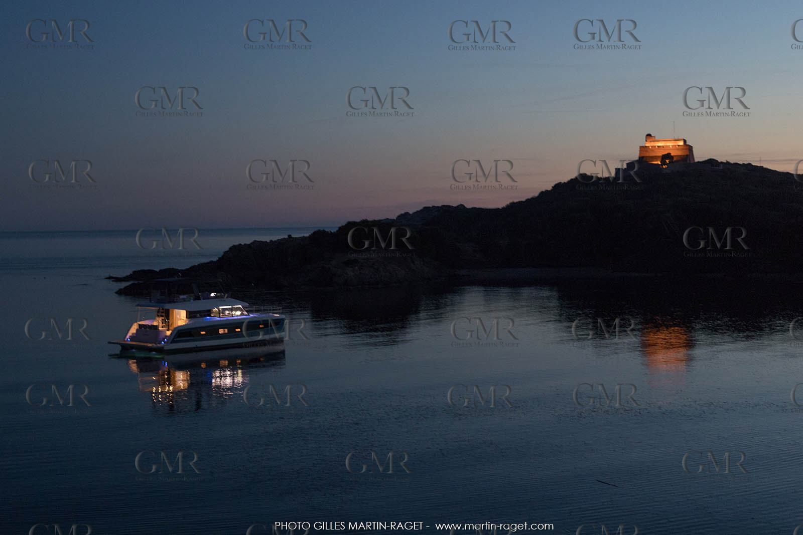 17 05 2017, Porquerolles (FRA,12), Fountaine-Pajot MY 44