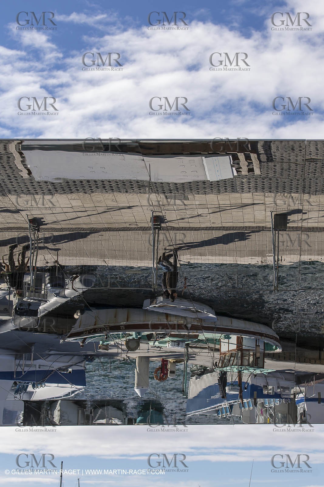 04 02 2013 - Marseille (FRA,13) - Vieux Port (historical port) refit - Works on the shadow maker