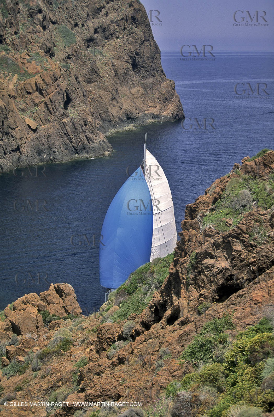 Cruising multihull sailing