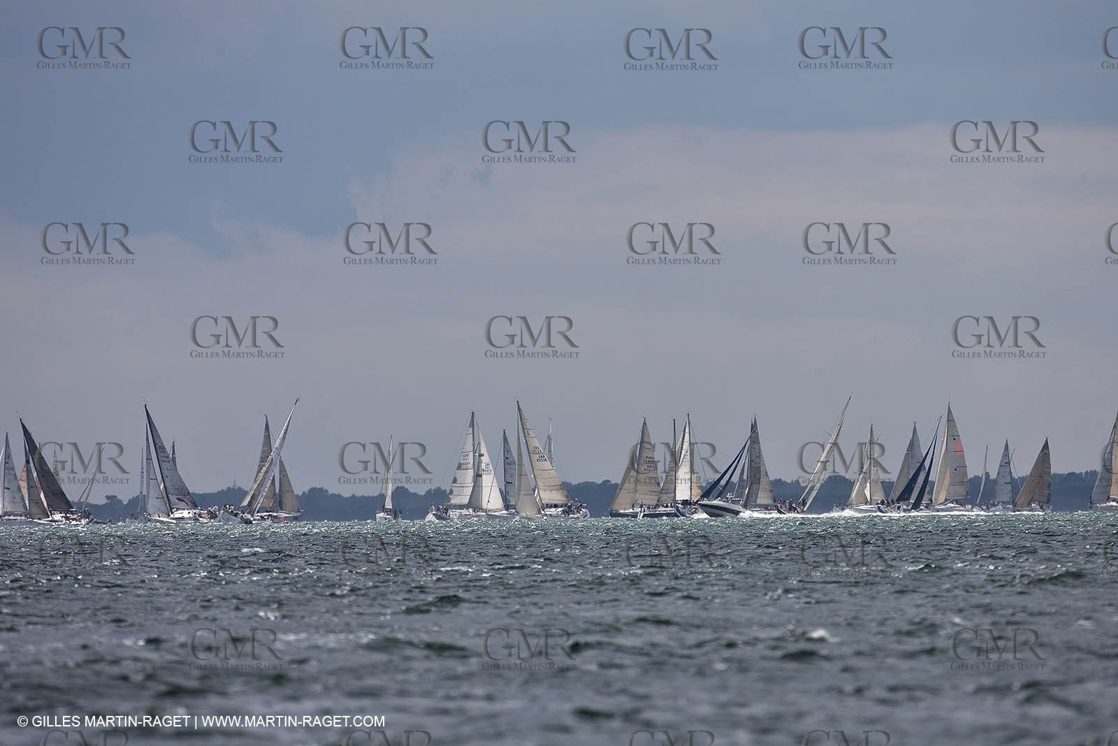 02 08 2010 - Cowes (UK, IOW) - The 1851 Cup -  BMW ORACLE Racing - Training Day.