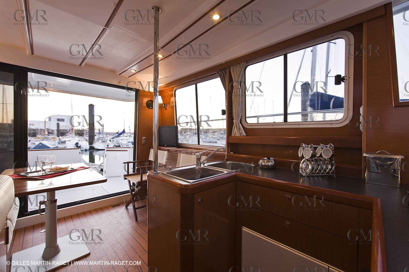 22 06 2009 - Ile d'Yeu (FRA,85) - Chantier Bénéteau - Trawler 34