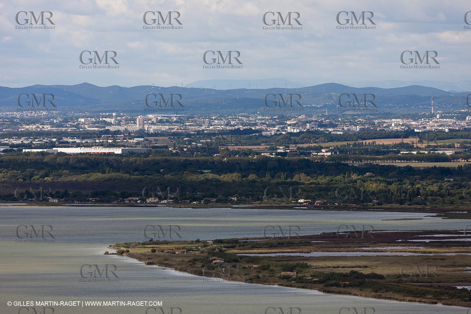25 09 2010 - Aerial Camargphotos of the coastline from Marseille to La Grande Motte via the Camargue - Mauguio pong