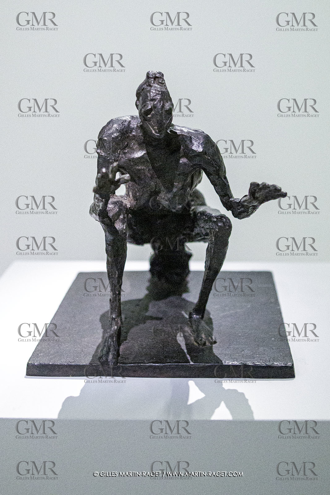 02 05 2023, Paris (FRA), oeuvre de Germaine Richier, Exposition Centre Pompidou 2023, La Sauterelle, petite, 1944, Bronze patiné foncé, Epreuve Ville de Mudaison, Fondeur : L. Thinot, Paris, 25 x 23 x 33 cm, Mairie de Mudaison, Mudaison